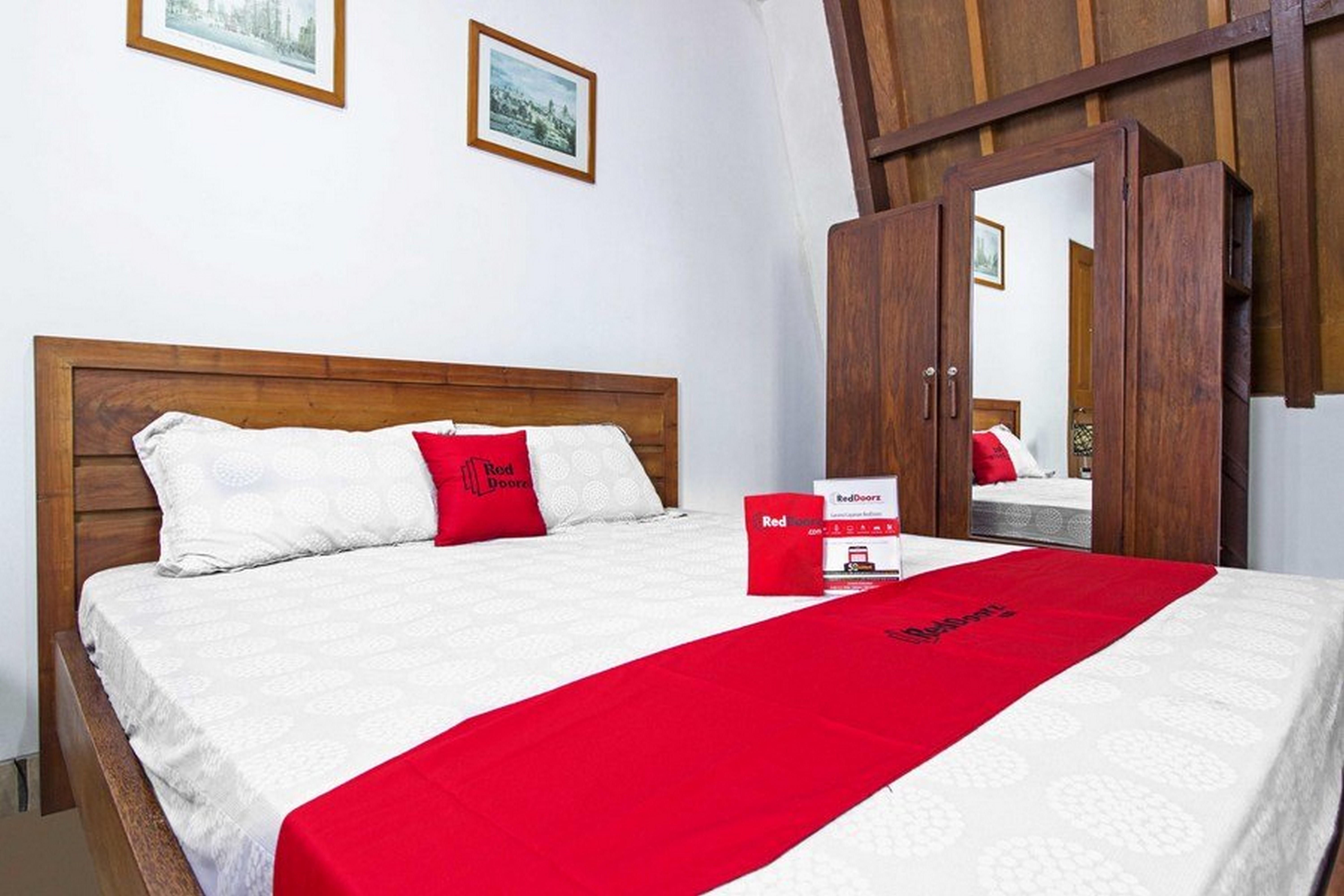 Reddoorz Plus Near Parahyangan University Бандунг Екстериор снимка