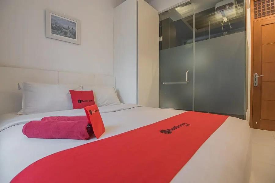 Reddoorz Plus Near Parahyangan University Бандунг Екстериор снимка