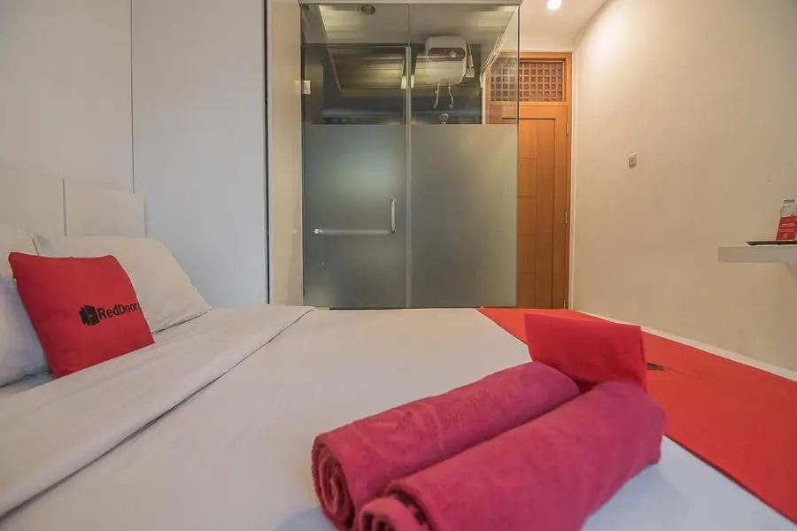 Reddoorz Plus Near Parahyangan University Бандунг Екстериор снимка