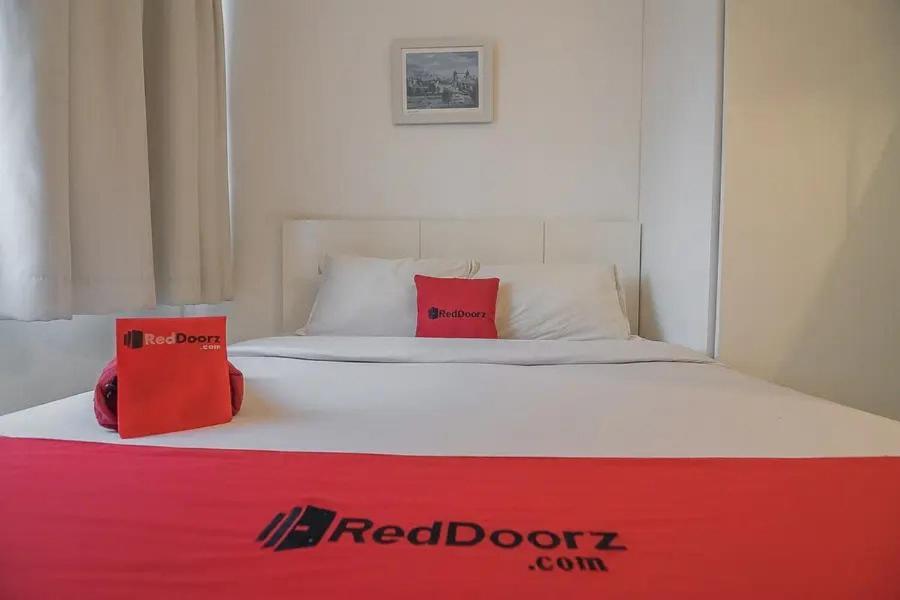 Reddoorz Plus Near Parahyangan University Бандунг Екстериор снимка