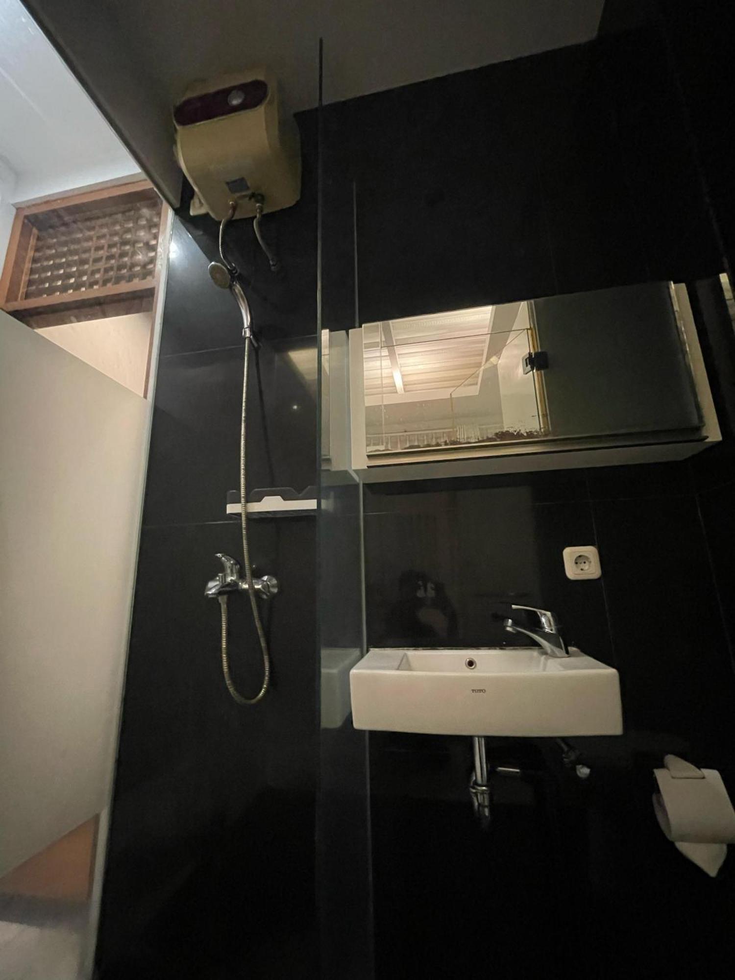 Reddoorz Plus Near Parahyangan University Бандунг Екстериор снимка