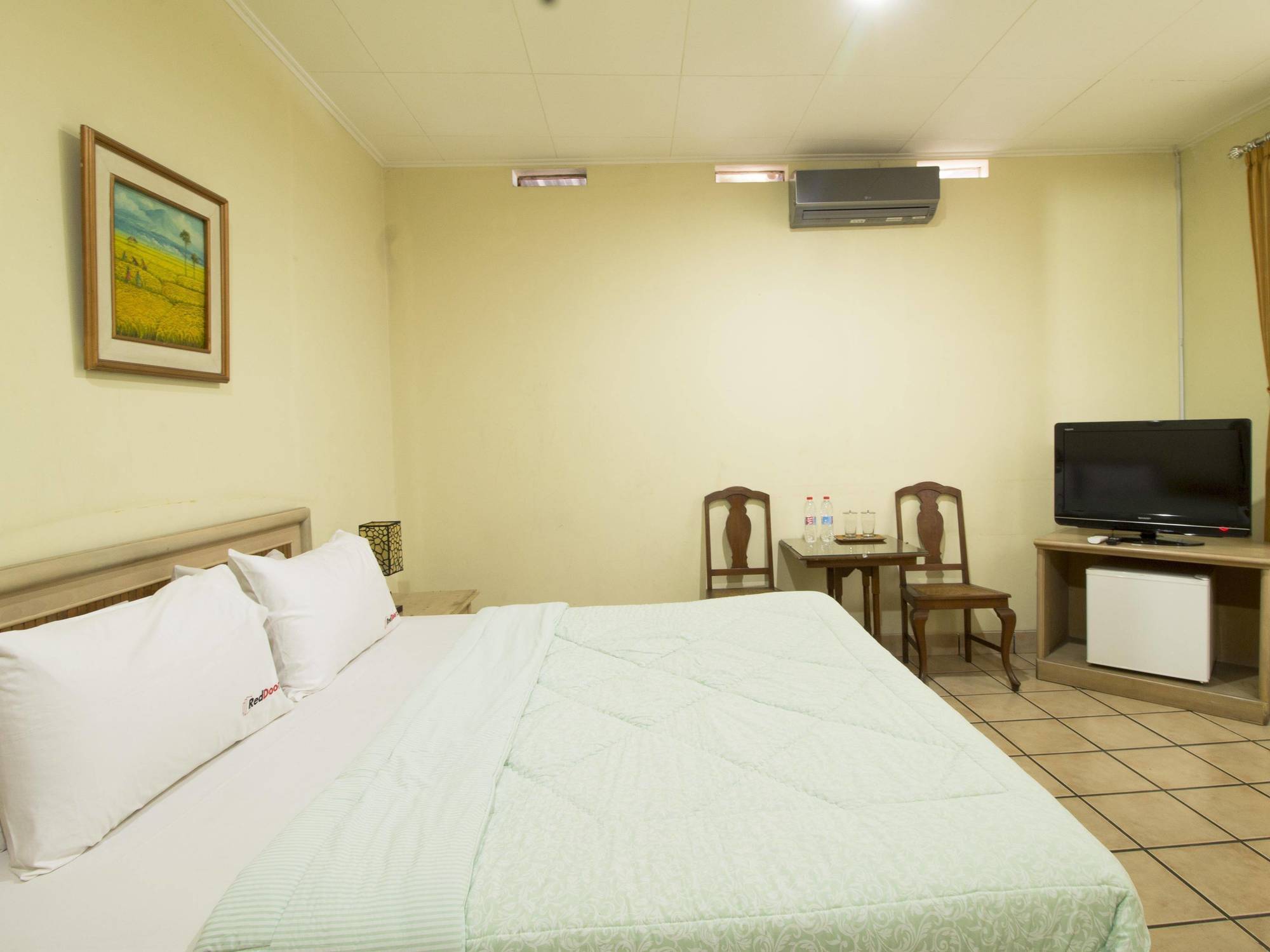 Reddoorz Plus Near Parahyangan University Бандунг Екстериор снимка